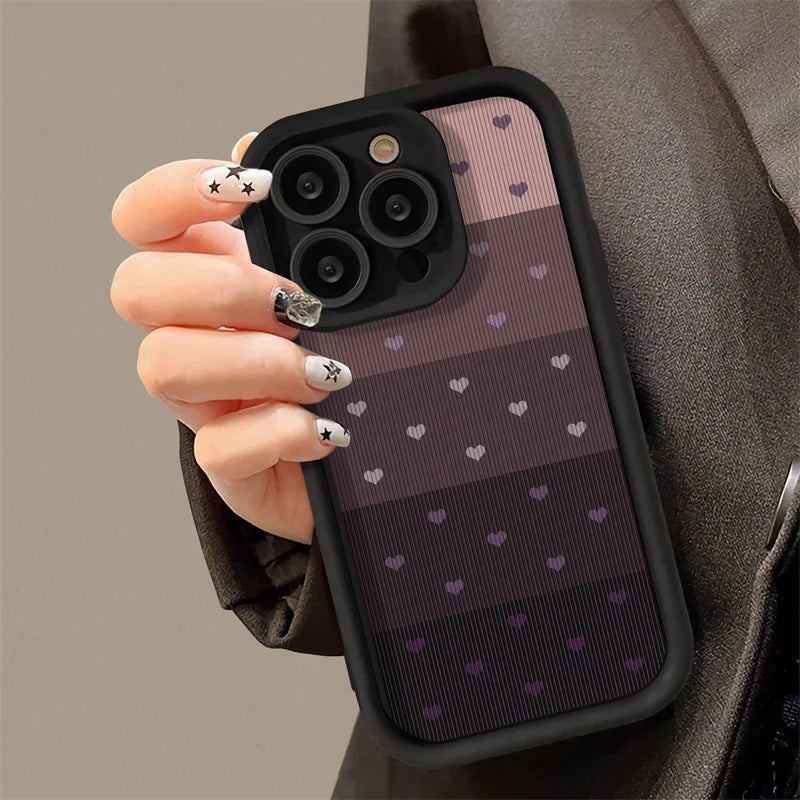 Capinha Para IPhone de Corações, Capinha de Celular em Silicone Líquido com Padrão de Coração Proteção TPU Antiqueda à Prova de Choque e Corpo Inteiro, Coração 3D,  Capa Capinha Case Premium, Preta Translucida com Proteção de Câmera, Diferente, Case Para IPhone, Capinha Protetora Para IPhone, Case IPhone, Capinha IPhone, Case Protetora Para IPhone, Case Diferente, Capinha Diferente, Capinhas Diferentes, Case Macia Para IPhone - LOJAS LABRU